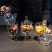 Lade das Bild in den Galerie-Viewer, Intirilife 3er Set Süßigkeiten Glas im viktorianischen Stil - 25 x 11.5 / 22.5 x 10.1 / 21 x 12 cm - Vintage Bonbon Keks Glas Vorratsglas mit Deckel Deko Aufbewahrungs Glas Behälter