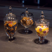 Lade das Bild in den Galerie-Viewer, Intirilife 3er Set Süßigkeiten Glas im viktorianischen Stil - 25 x 11.5 / 22.5 x 10.1 / 21 x 12 cm - Vintage Bonbon Keks Glas Vorratsglas mit Deckel Deko Aufbewahrungs Glas Behälter