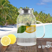 Lade das Bild in den Galerie-Viewer, Intirilife Karaffe mit Filter und Skala bis 1.5 L - Krug aus Borosilikatglas mit Henkel und herausnehmbarem Filter-Deckel hitzebeständig geeignet für heiße und kalte Getränke Tee Kaffee Wasser uvm.