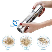 Lade das Bild in den Galerie-Viewer, Intirilife Pfeffermühle in SILBER TRANSPARENT - 22 x 5.3 cm - 2 in 1 Grinder Handmühle aus Kunststoff und Edelstahl für die Küche perfekt geeignet zum Mahlen und Zerkleinern von Pfeffer
