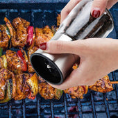 Lade das Bild in den Galerie-Viewer, Intirilife 2er Set Gewürzmühle in SILBER TRANSPARENT - 13.5 x 6.5 cm - 2x Grinder Handmühle aus Glas und Edelstahl für die Küche perfekt geeignet zum Mahlen und Zerkleinern von Pfeffer Salz Gewürzen