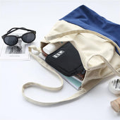 Lade das Bild in den Galerie-Viewer, Intirilife Elektronik Organizer in SCHWARZ - 26 x 20 x 2 cm - Nylon Tasche mit Netz Fach und zahlreichen Fächern perfekt geeignet für Elektrozubehör wie Kopfhörer, USB Stick, Ladekabel uvm.