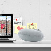 Lade das Bild in den Galerie-Viewer, Intirilife Aufblasbares Nackenkissen in GRAU - 16 x 12 x 5 cm - Nackenhörnchen zum Aufblasen mit Druckknopf Verschluss mit ergonomischer Form - Perfekt geeignet beim Campen, bei Ausflügen, Reisen etc.