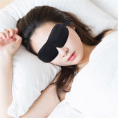 Lade das Bild in den Galerie-Viewer, Intirilife Augenmaske in SCHWARZ - 26 x 9 x 2 cm - Ergonomisch Vorgeformte Unisex Schlafmaske für erholsamen Schlaf - Passgenau auf der Nase und mehr Platzfreiheit für Augen und Wimpern