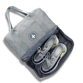 Lade das Bild in den Galerie-Viewer, Intirilife Wasserfeste Reisetasche in GRAU - 40 x 17 x 30 cm -Geräumige Textil Tasche aus wasserabweisendem Oxford Gewebe perfekt geeignet für Ausflüge, Urlaub, Reisen uvm.