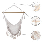 Lade das Bild in den Galerie-Viewer, Intirilife Hängesessel Macramee Baumwolle in Beige mit Fransenkante - 90 x 130 cm - Bequeme platzsparende und atmungsaktive Sitzmöglichkeit für Erwachsene und Kinder Drinnen und Draußen