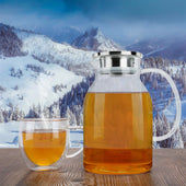 Lade das Bild in den Galerie-Viewer, Intirilife Karaffe mit Filter in KLAR - 1,8l Krug aus Glas mit Henkel und herausnehmbarem Filter-Deckel - Hitzebeständig geeignet für heiße und kalte Getränke, Tee, Kaffee, Wasser uvm.