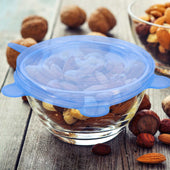 Lade das Bild in den Galerie-Viewer, Intirilife 6x Frischhalteabdeckung aus Silikon in Blau - 21 / 16.5 / 14.5 / 11.5 / 9.5 / 6.5 cm Durchmesser - Wiederverwendbare Universal Abdeckung Deckel in verschiedenen Größen