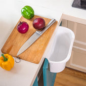 Lade das Bild in den Galerie-Viewer, Intirilife Mülleimer zum Aufhängen in Weiß mit Müllspatel - 29 x 15 x 14.7 cm - Allzweck Mülleimer für Küche, Bad, Biomüll, Restmüll