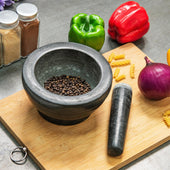 Lade das Bild in den Galerie-Viewer, Intirilife Mörser mit Stößel aus Naturstein Granit - 16cm Durchmesser - Zum Zerkleinern von Gewürzen, Nüssen, Samen, Tabletten