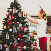 Lade das Bild in den Galerie-Viewer, Intirilife 24er-Set Adventskalender -Beutelgröße 10 x 15 und 12 x 20 cm - Wiederverwendbarer Weihnachtskalender Geschenk Beutel Säckchen Tüten zum selber Befüllen