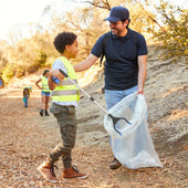 Lade das Bild in den Galerie-Viewer, Intirilife Greifer extra lang in Blau - 81 x 10.5 cm - Faltbare Stabile Greif Zange Arm für Senioren Müllzange für Garten Haus