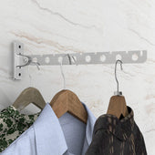 Lade das Bild in den Galerie-Viewer, Intirilife 2x klappbare Edelstahl Kleiderstange Garderobenhaken Kleiderbügelhalter in Silber mit 30cm Länge