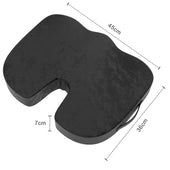 Lade das Bild in den Galerie-Viewer, Intirilife Sitzkissen aus Memoryschaum in Schwarz - 45 x 36 x 7 cm - Tragbare orthopädische Sitzauflage für Homeoffice Autofahren Ergonomisches komfortables bequemes Sitzen für Bürostuhl