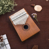 Lade das Bild in den Galerie-Viewer, Intirilife Kalimba mit 17-Tasten Daumenpiano Set aus Mahagoniholz in Dunkelbraun - 22 x 18 x 6 cm - Für unterhaltsames Musizieren Unterwegs oder Zuhause