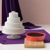 Lade das Bild in den Galerie-Viewer, Intirilife 4-teiliges Kuchenbackformen Set Rund aus Silikon in Rot - 10 cm / 16.3 cm / 19.8 cm / 25 cm - Zum Backen von Torten Kuchen Schichttorten