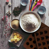 Lade das Bild in den Galerie-Viewer, Intirilife 10-teiliges Backformen Set mit verschiedene Silikon Pralinenformen und mit Spatel - Formengrößen zwischen 21 x 10 cm - Anti-Haft Förmchen zum Backen und Herstellen von Desserts Pralinen