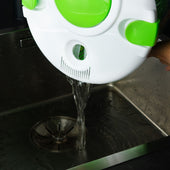 Lade das Bild in den Galerie-Viewer, Intirilife Salatschleuder Salattrockner aus Kunststoff in Grün mit 25 x 21.5 cm Größe - Küchenhelfer mit Kurbel zum Waschen von Salat oder Gemüse