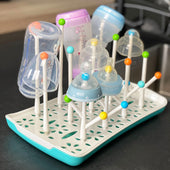 Lade das Bild in den Galerie-Viewer, Intirilife Abtropfgitter Trockenständer für Babyflaschen und Accessoires in Blau - Weiß - 30 x 19 x 20.4 cm - Zum schnellen und unkomplizierten Trocknen in der eigenen Küche