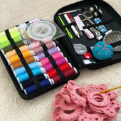 Lade das Bild in den Galerie-Viewer, Intirilife 126-teiliges Nähset in Schwarz - 21 x 14.5 x 5.5 cm - Näh Zubehör Zeug für Anfänger und Profis zum Nähen für Zuhause und Unterwegs Nähkästchen Tasche