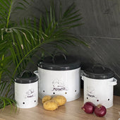 Lade das Bild in den Galerie-Viewer, Intirilife 3er Set Vorratsdosen mit Deckel und Beschriftung in Weiß - Grau - 11.5 x 17 / 14.5 x 17.5 / 23 x 26.5 cm - Aufbewahrungsdosen aus Metall 3 Größen zur Lagerung von Kartoffeln Zwiebeln Gemüse