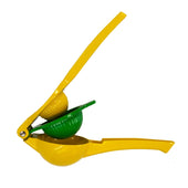 Lade das Bild in den Galerie-Viewer, Intirilife 2in1 Zitruspresse aus Metall in Gelb - Grün - 22 x 7.5 x 6 cm - Manuelle Zitronenpresse Handpresse für Zitronen und Limetten einfache Handhabung praktisch für Salat Limonade Cocktails uvm.