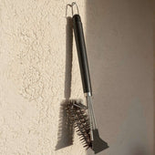 Lade das Bild in den Galerie-Viewer, Intirilife Grillbürste aus Edelstahl mit Schaber - 43.5 x 7 x 11.5 cm - Reinigungsbürste für Gasgrill, Elektrogrill, Holzkohlegrill, Rost uvm.