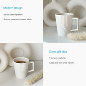 Lade das Bild in den Galerie-Viewer, Intirilife Kaffee Tasse in Weiß mit 400 ml Füllmenge - 12.5 x 7.1 / 9.4 x 10.5 cm - Tee Tasse mit gerilltem Muster, Becher mit Henkel, Trinkbecher für Kaffee, Tee, Milch, Kakao und vielem mehr