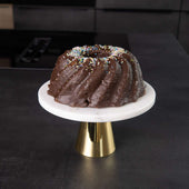 Lade das Bild in den Galerie-Viewer, Intirilife Kuchenplatte Tortenständer mit goldenen Standfuß und Marmor Platte - 20 x 11.3 cm - Teller Platte für Kuchen Torten Runde Servierplatte für Gebäck