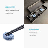 Lade das Bild in den Galerie-Viewer, Intirilife Essstäbchen Set in Schwarz mit blauem Fächermuster - 2 Paar Stäbchen 22.7 cm Länge mit 2 Stäbchenhalter 3.5x2.8x1.4 cm - Wiederverwendbare Sushi Essstäbchen Chinesische Japanische Stäbchen