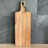 Lade das Bild in den Galerie-Viewer, Intirilife Schneidebrett aus Holz - Gesamtgröße 43 x 15 x 1.8 cm - Schneidefläche 33 x 15 cm - Küchenbrett für Fleisch Käse Charcuterie Brot Gemüse Servierbrett Tranchierbrett Hackbrett