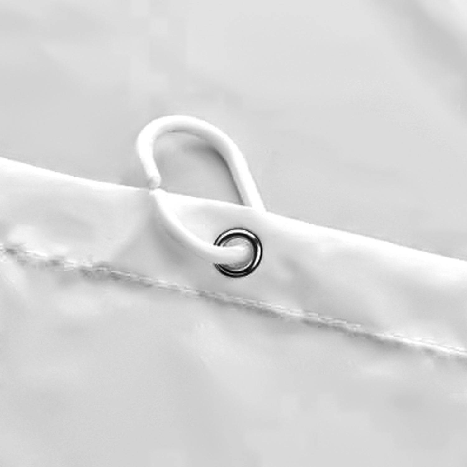 Intirilife Duschvorhang aus Polyester in Weiß - 180 x 200 cm - Badevorhang Schimmelresisten Wasserabweisend für Dusche und Badewanne